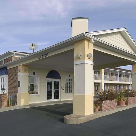 Days Inn By Wyndham Liberty/Ne Kansas City Εξωτερικό φωτογραφία
