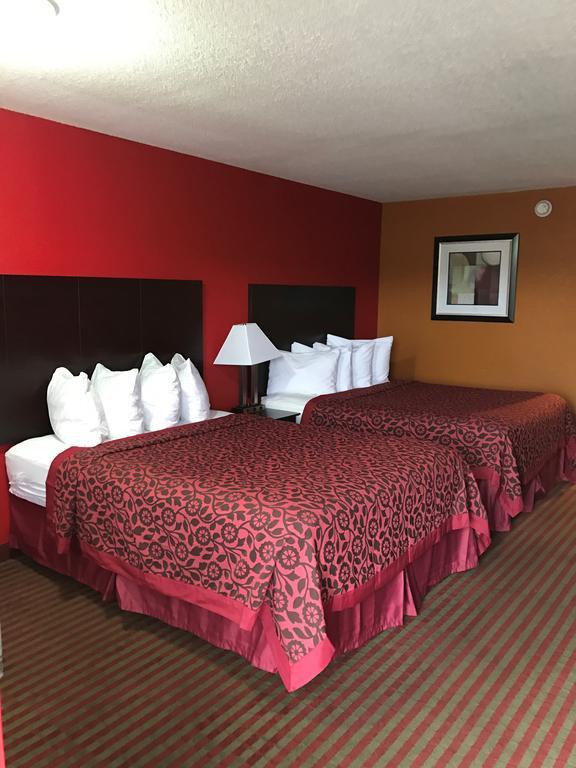 Days Inn By Wyndham Liberty/Ne Kansas City Εξωτερικό φωτογραφία