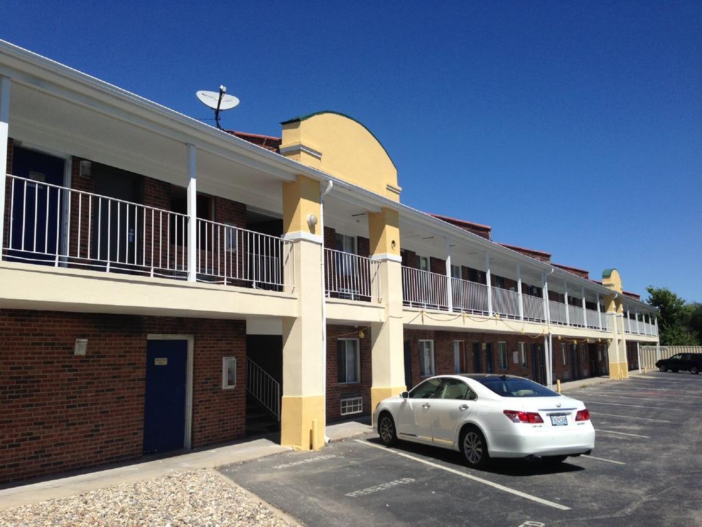 Days Inn By Wyndham Liberty/Ne Kansas City Εξωτερικό φωτογραφία