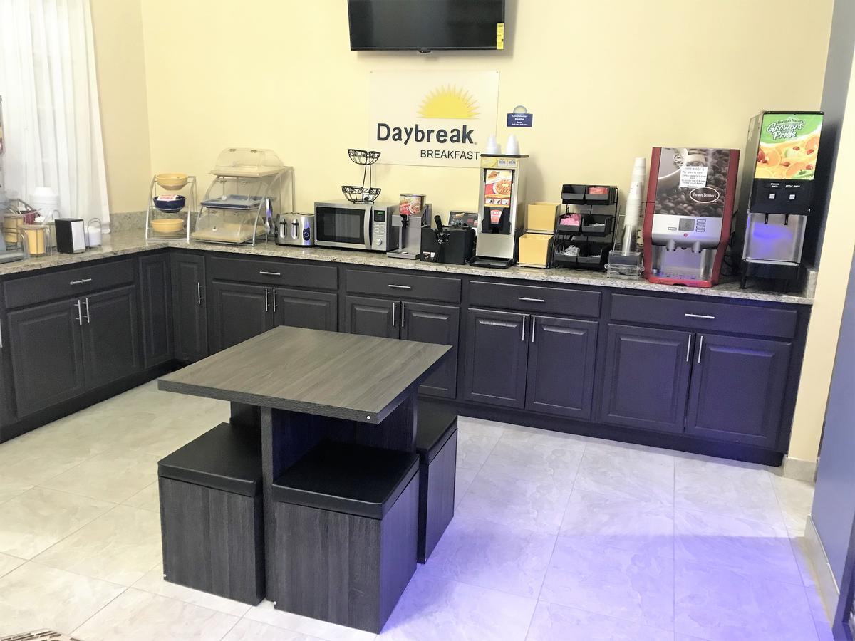Days Inn By Wyndham Liberty/Ne Kansas City Εξωτερικό φωτογραφία