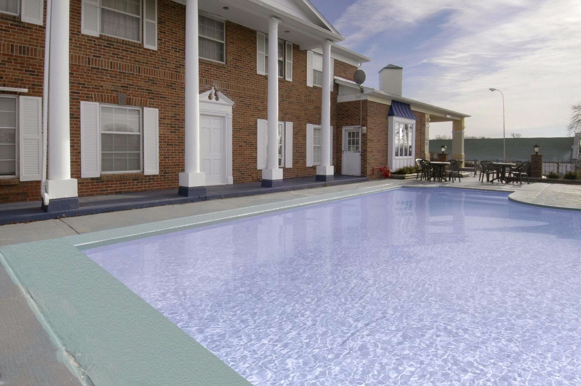 Days Inn By Wyndham Liberty/Ne Kansas City Εξωτερικό φωτογραφία
